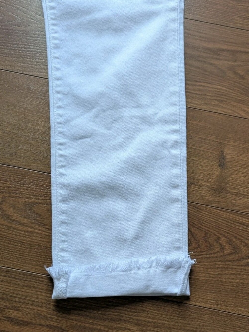 Joe's Jeans The Lara Mid Rise Frayed Ankle Maternity Jeans White 27 NWT *W/FLAW - Picture 5 of 11